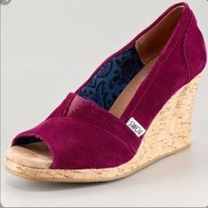 TOMS PURPLE CORK PEEP TOE SHOE WEDGES